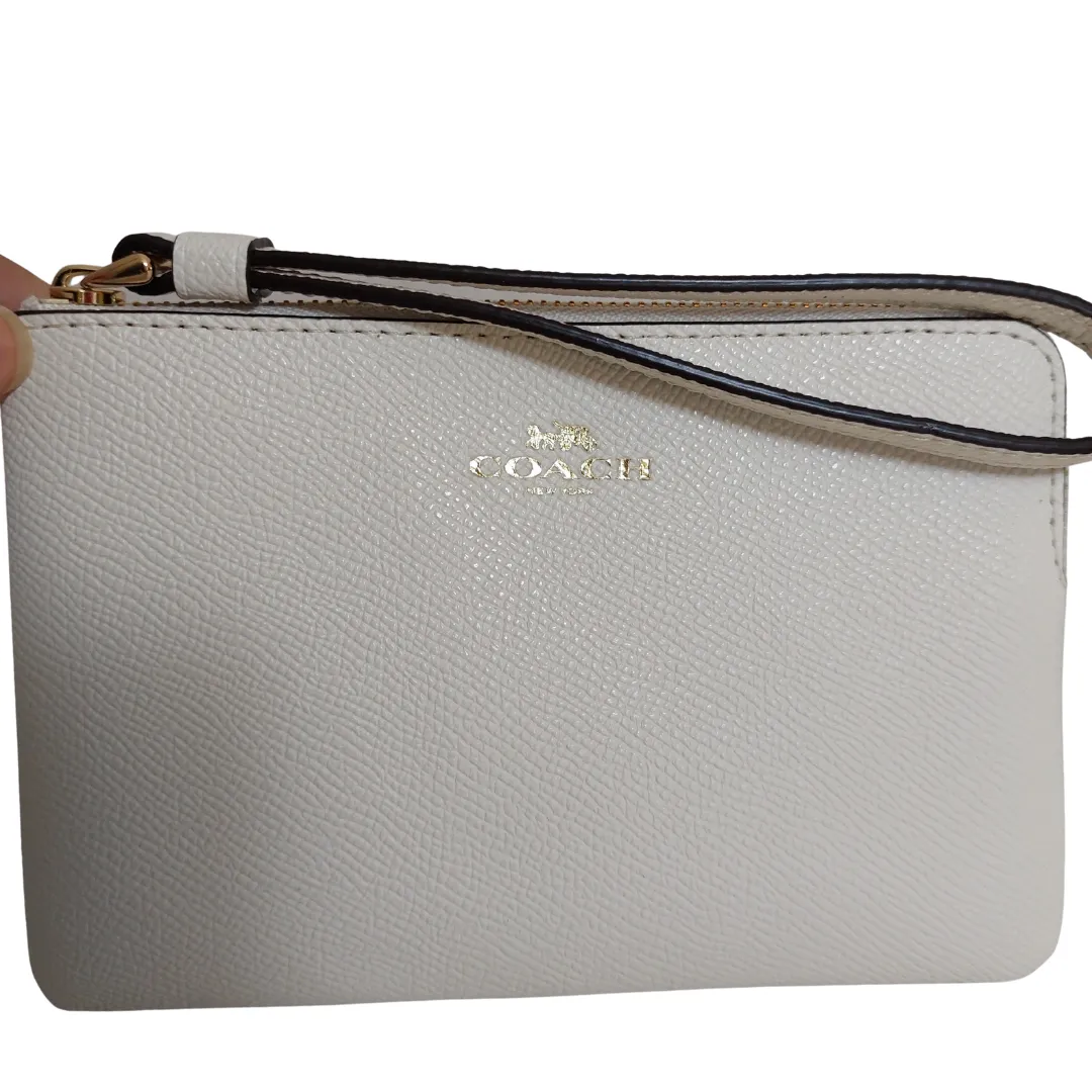 Coach White Leather Small Wristlet | Like New |