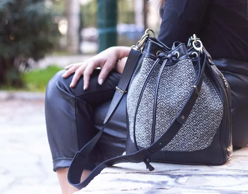 Danae bag - Black leather and wool