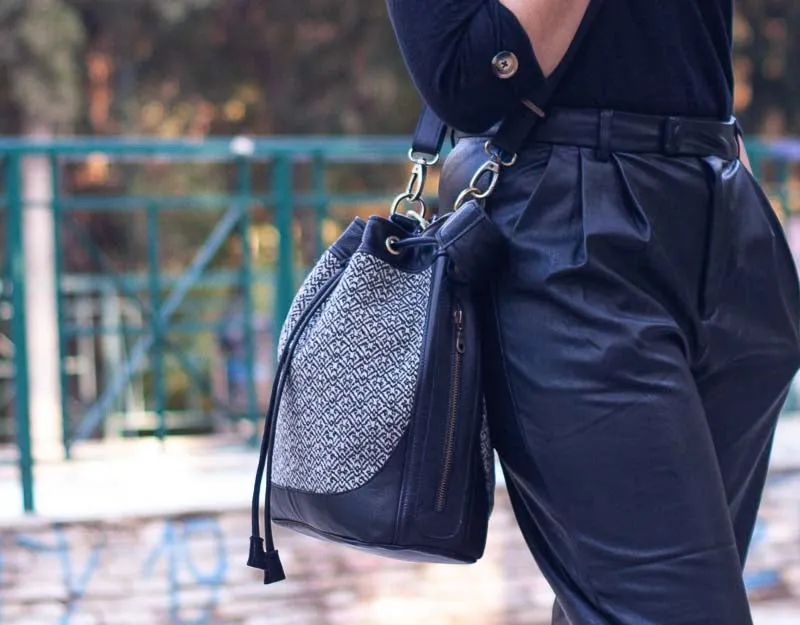 Danae bag - Black leather and wool