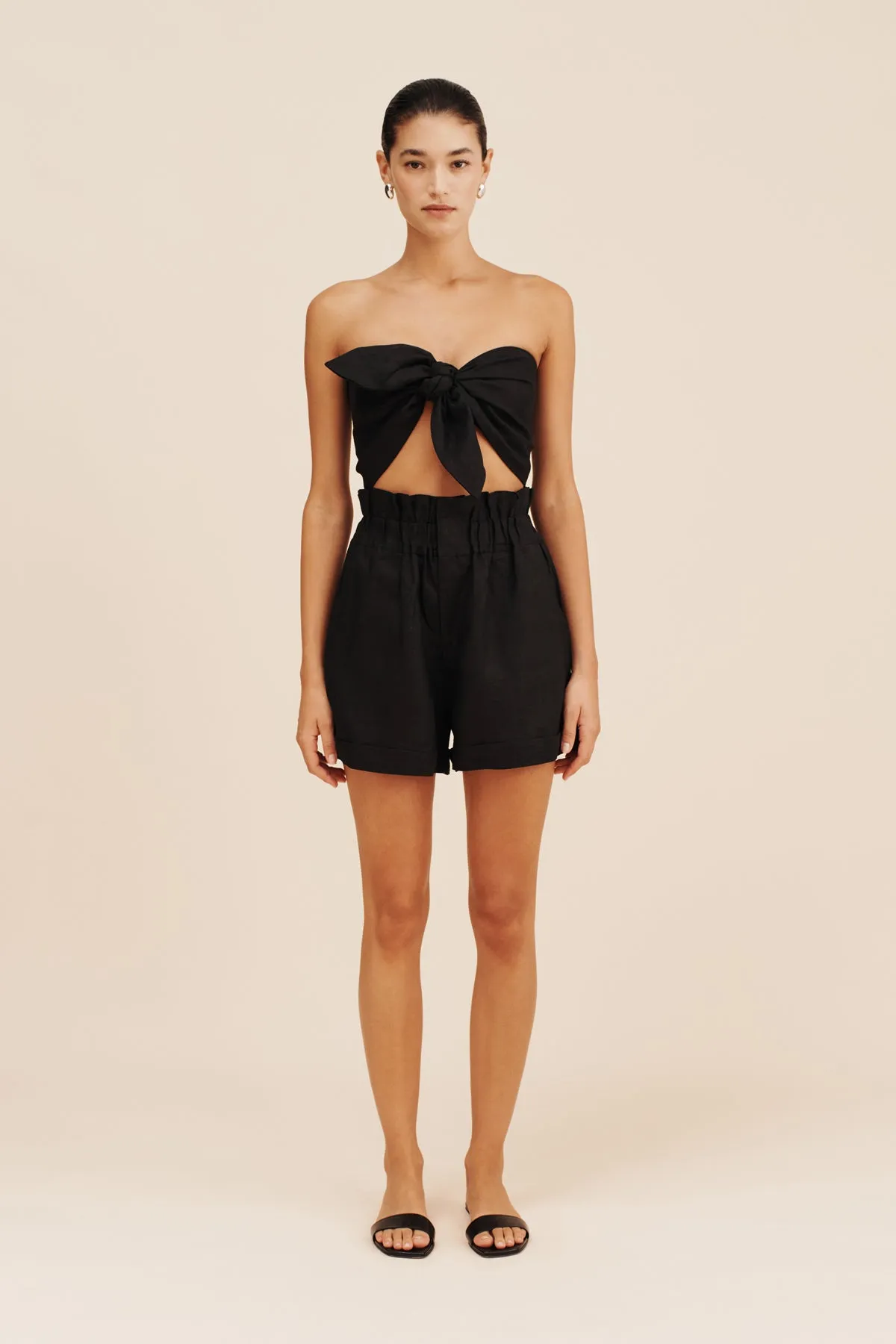 DUCKY SHORT - BLACK