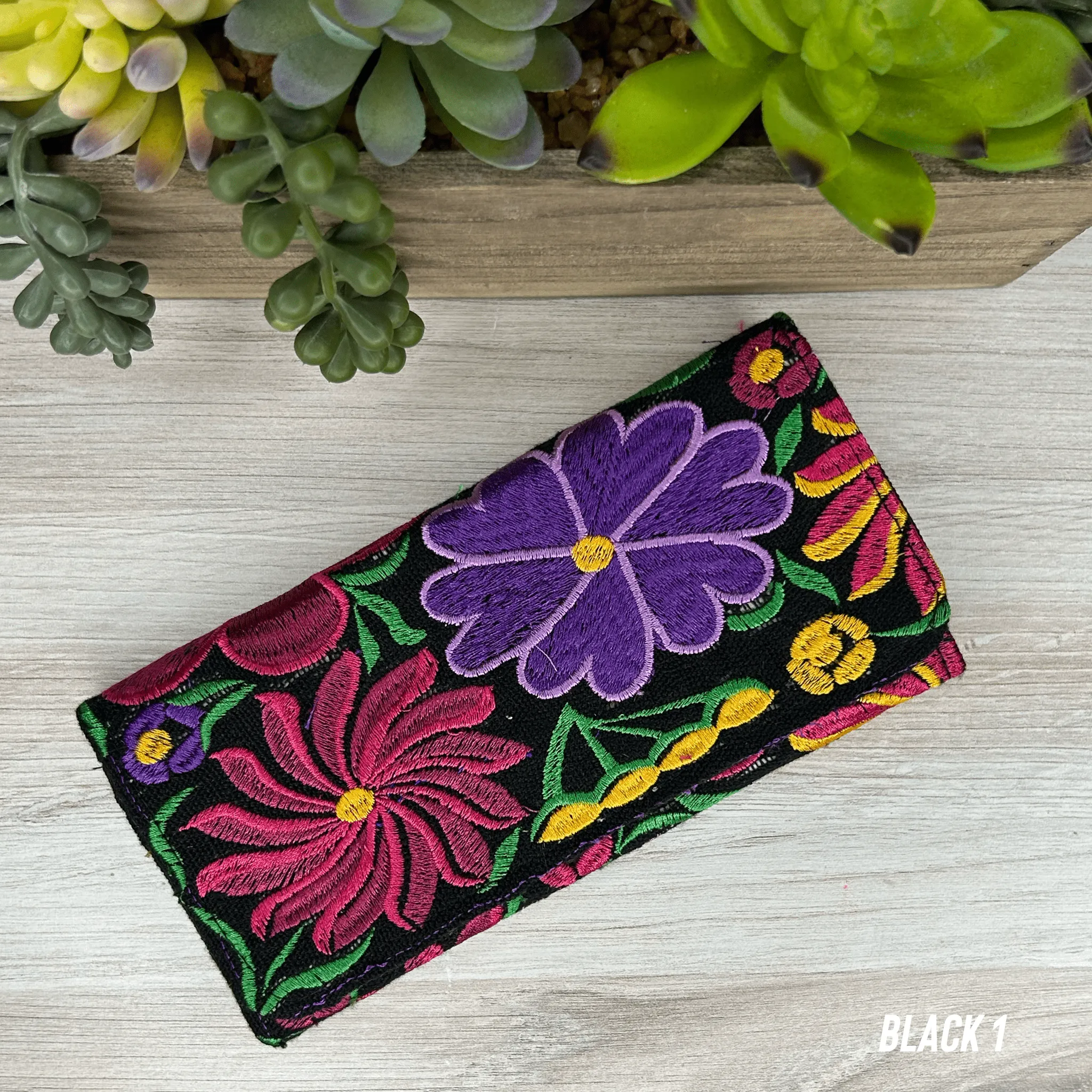 Mexican Embroidered Wallet - Zinnia