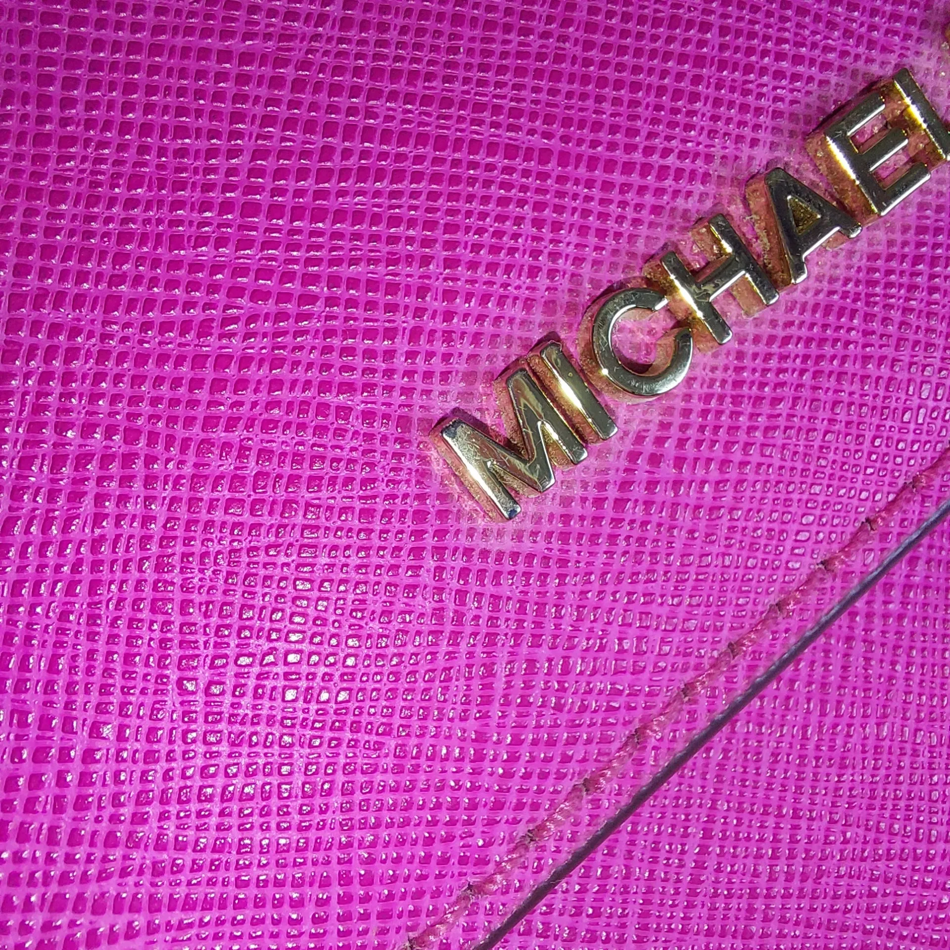 Michael Kors Fuchsia Jet Set Travel Crossbody Bag | Like New |